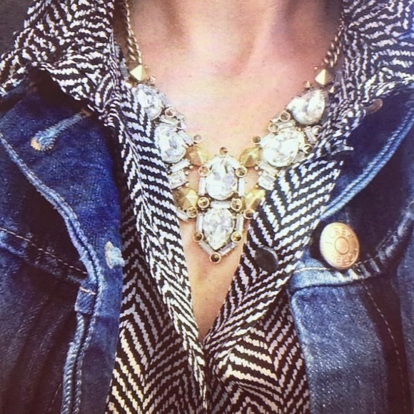 Stella & Dot Jewelry - Stella & Dot Zora Chrystal necklace